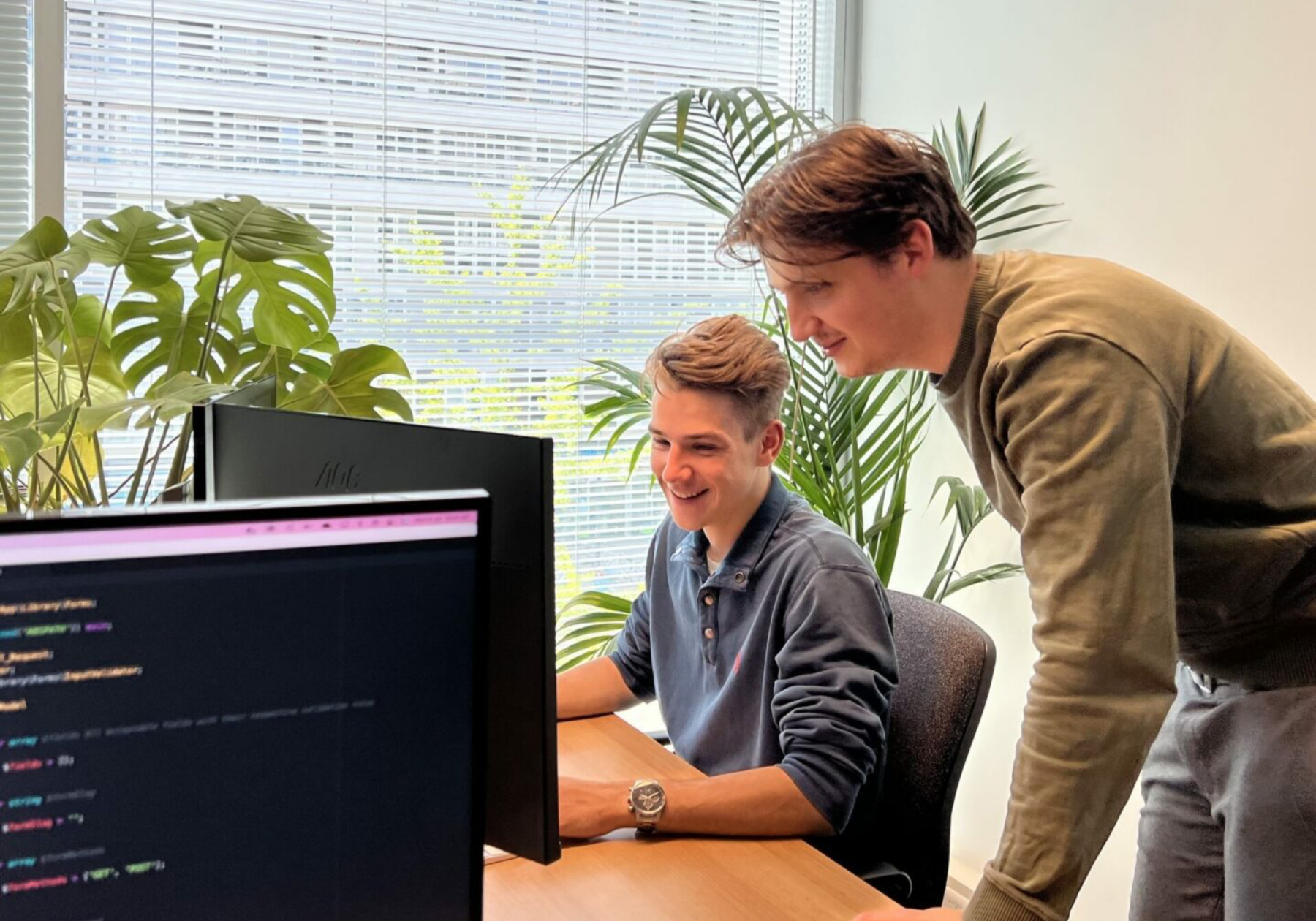 Juul en Paul op kantoor in Tilburg, 2023